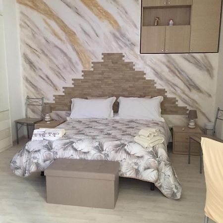 Bed And Breakfast La Volpe Rossa Regalbuto Exterior foto