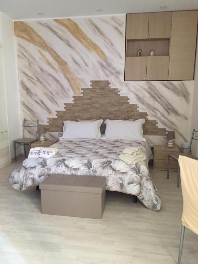 Bed And Breakfast La Volpe Rossa Regalbuto Exterior foto