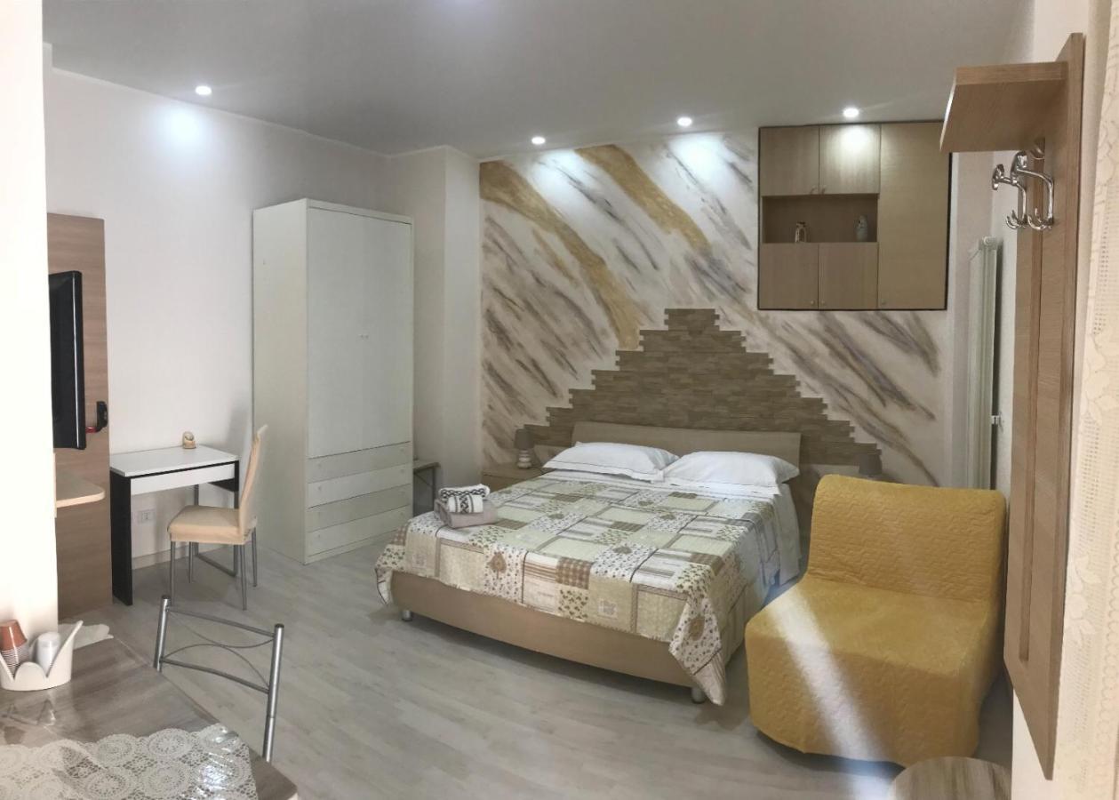 Bed And Breakfast La Volpe Rossa Regalbuto Exterior foto